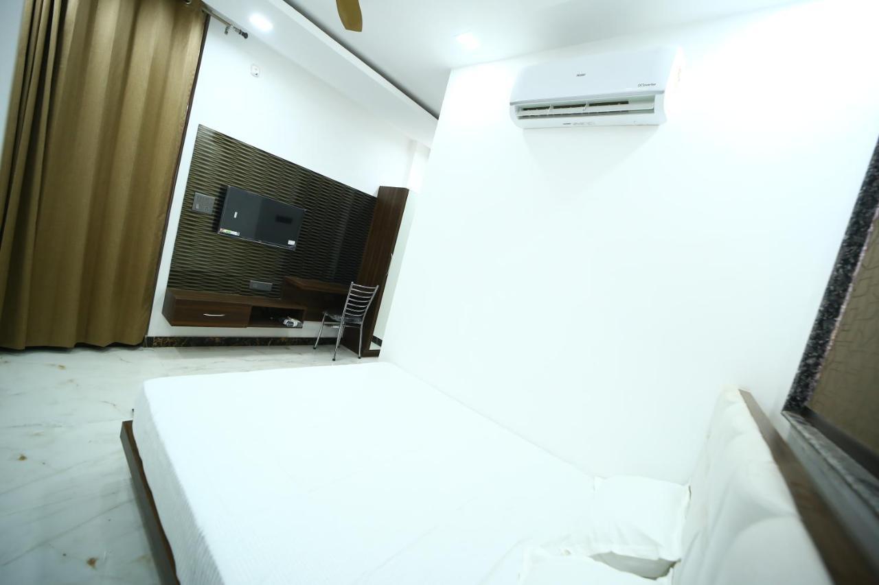 Double Room,1027678993:JPEG