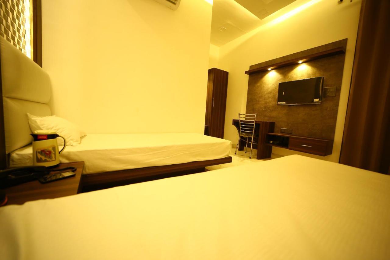 Double or Twin Room,1027679686:JPEG