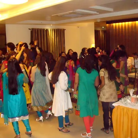 Zo Rooms Dayal Bagh-2