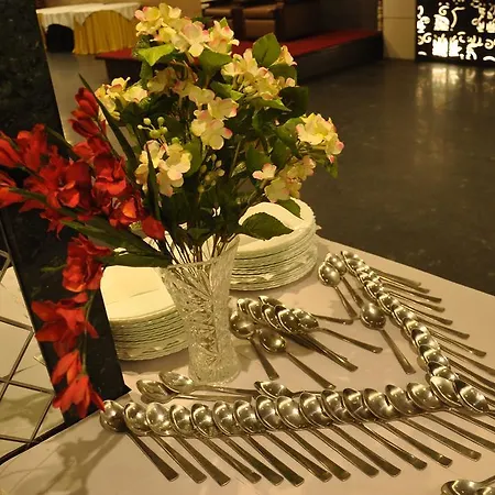 Zo Rooms Dayal Bagh-3
